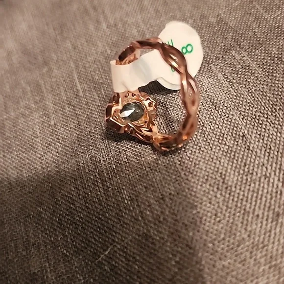 Bomb Party Ring - Picture 7 of 7